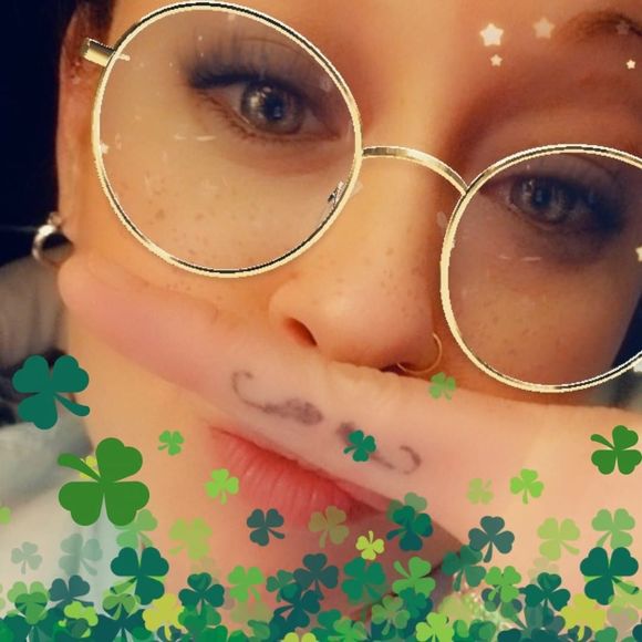 Meet your Posher, Krista - Picture 1 of 1